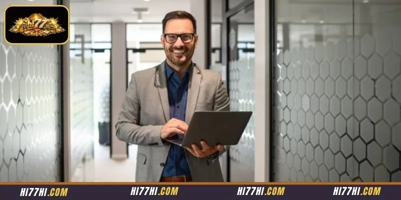 Core personal identity metrics and strategic management history of the official Hi77 CEO
